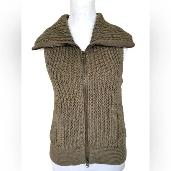 American Eagle Y2K Cable Knit Sweater Vest Sz M Chunky Wool Boho Hippie Granola - Picture 1 of 7